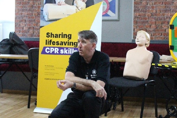St John Scotland volunteer Brian Gibson teaches CPR, Ardrossan, 2022